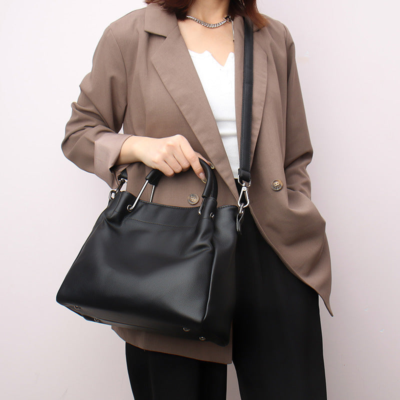 Leisure Soft Leather Bucket Bag Commuting To Work - Image 2